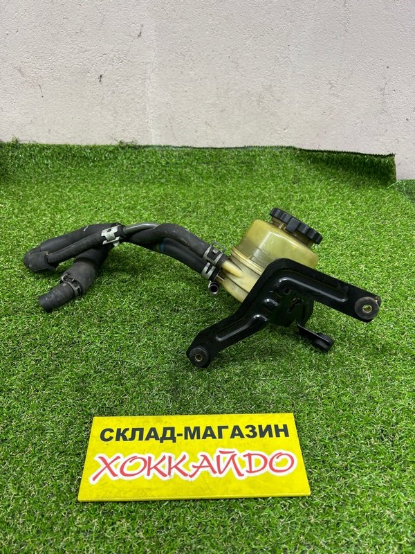 Бачок гидроусилителя Toyota Mark II GX110 1G-FE 10.2002 (б/у)