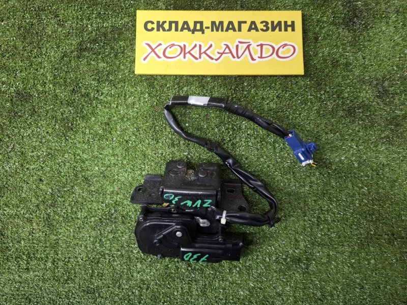 Замок багажника Toyota Prius ZVW30 2ZR-FXE 01.2009 (б/у)