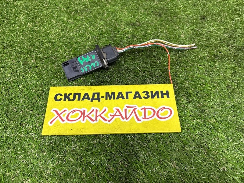 Датчик расхода воздуха Nissan Serena CNC25 MR20DE 12.2007 (б/у)