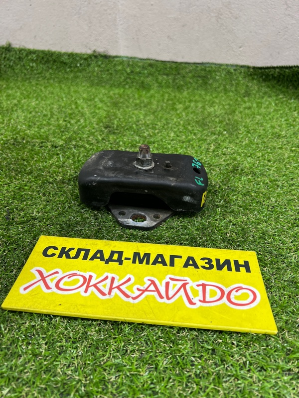 Подушка двигателя Toyota Hiace Regius RCH47W 3RZ-FE 04.1997 передняя левая (б/у)