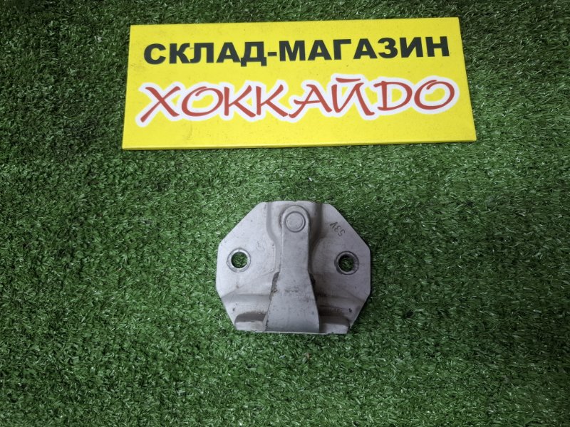 Петля двери Toyota Hiace TRH214W 2TR-FE 12.2013 задняя (б/у)