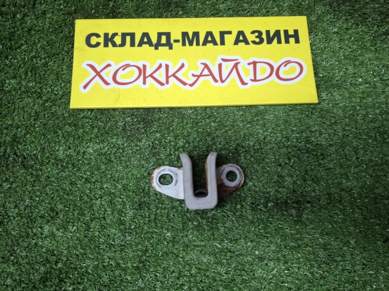 Ограничитель двери Toyota Raum EXZ10 5E-FE 08.1999 (б/у)