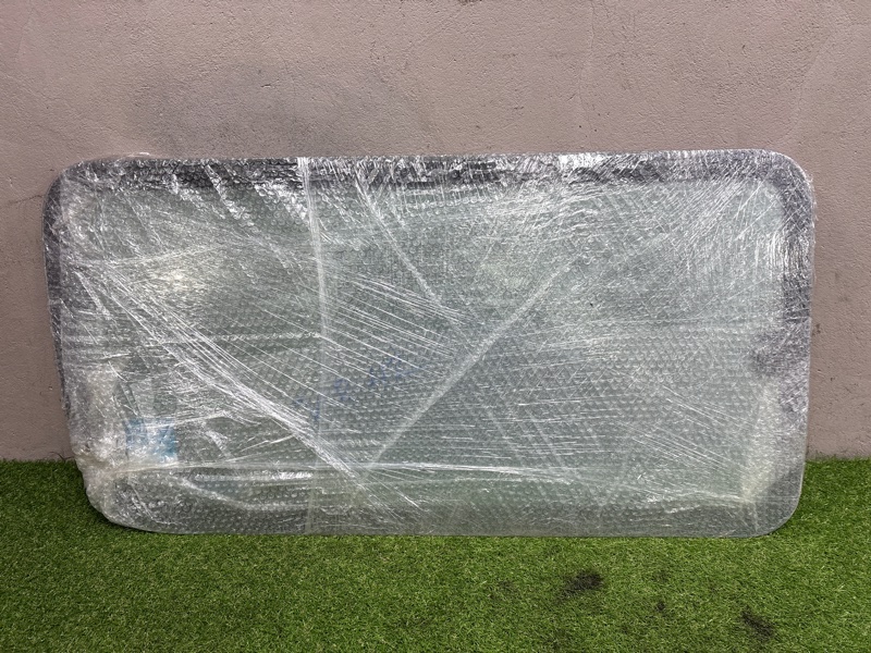 Стекло боковое Toyota Hiace Regius RCH47W 3RZ-FE 04.1997 заднее левое (б/у)