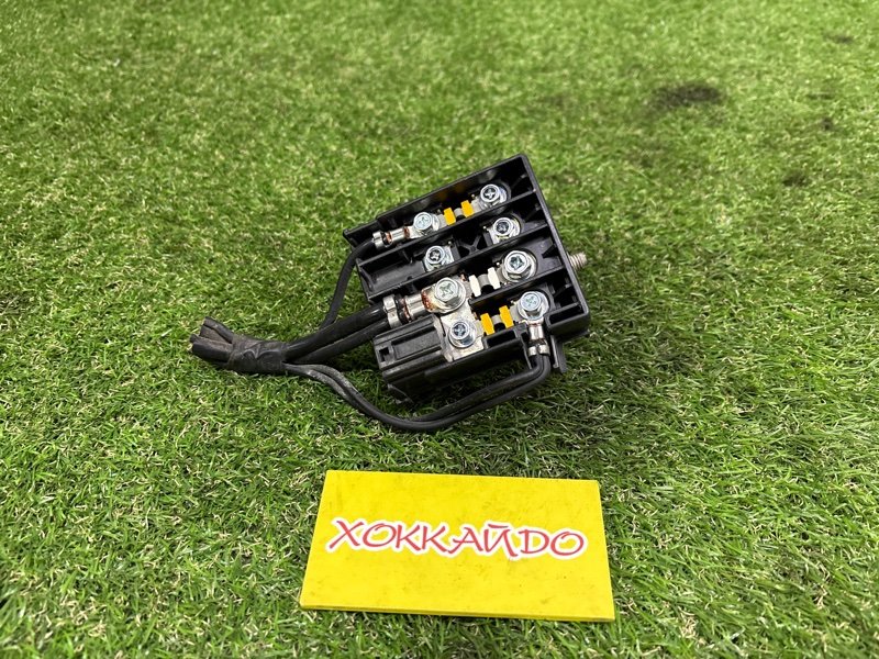 Клемма аккумулятора Toyota Vitz SCP10 1SZ-FE 01.1999 (б/у)