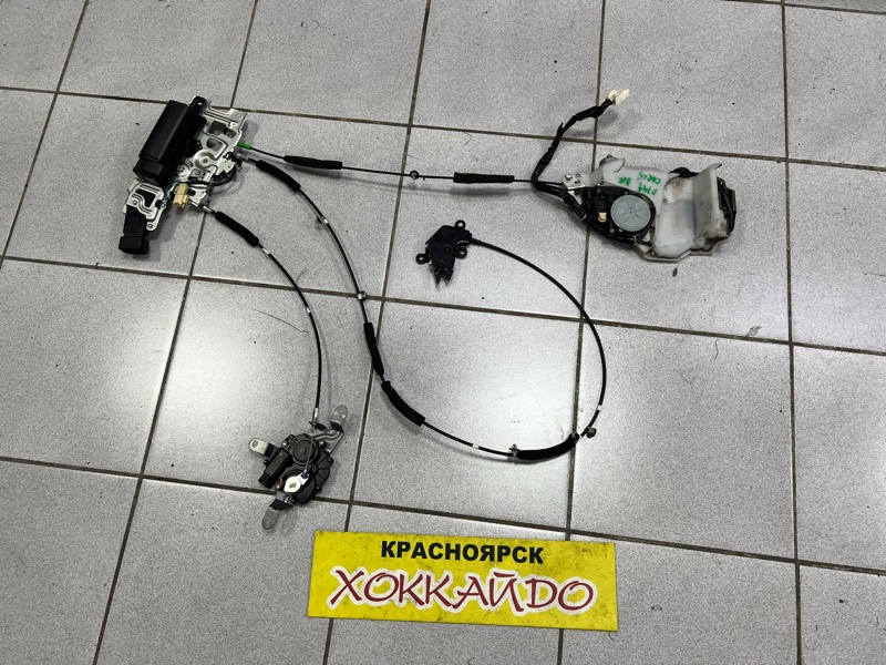 Замок дверной Nissan Serena CNC25 MR20DE 12.2007 задний правый (б/у)