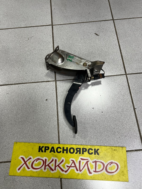 Педаль тормоза Subaru Legacy BH5 EJ202 05.2001 (б/у)