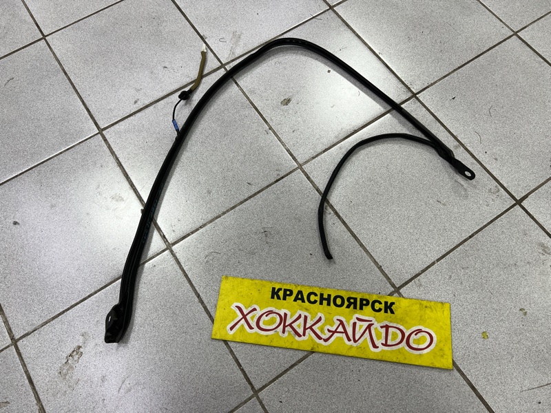 Уплотнитель Nissan Serena CNC25 MR20DE 12.2007 задний правый (б/у)