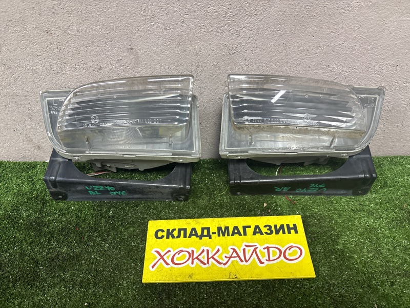 Фонарь заднего хода Toyota Soarer UZZ40 3UZ-FE 04.2001 (б/у)