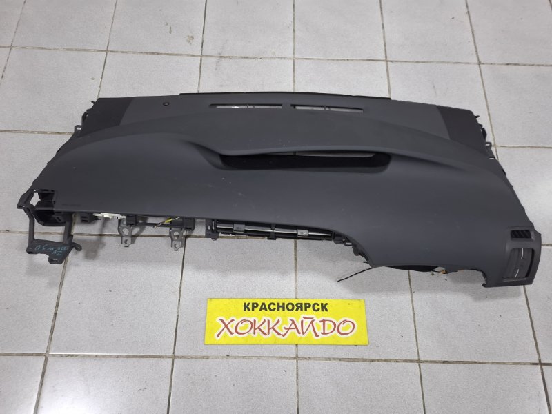 Панель передняя в салон Toyota Prius ZVW30 2ZR-FXE 01.2009 (б/у)