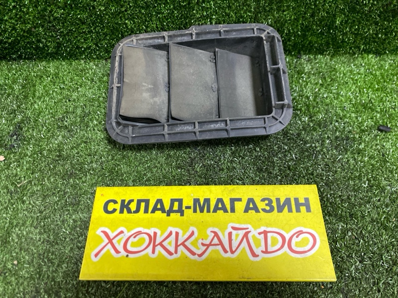 Клапан вентиляции Toyota Prius ZVW30 2ZR-FXE 01.2009 (б/у)