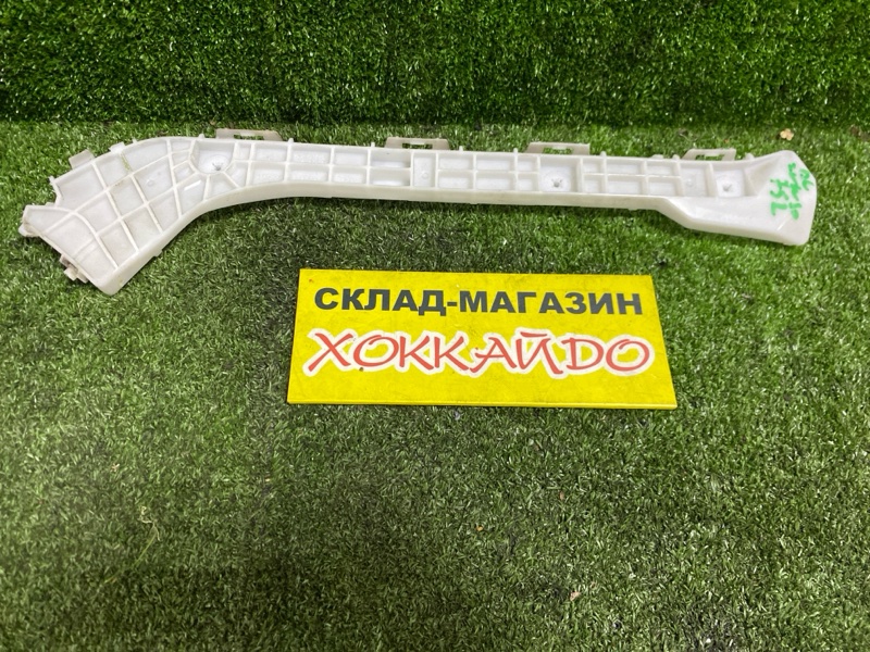 Клипса бампера Toyota Prius ZVW30 2ZR-FXE 01.2009 задняя левая (б/у)