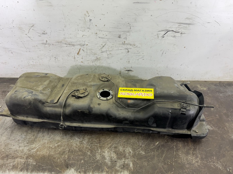 Бак топливный Toyota Hiace Regius RCH47W 3RZ-FE 04.1997 (б/у)