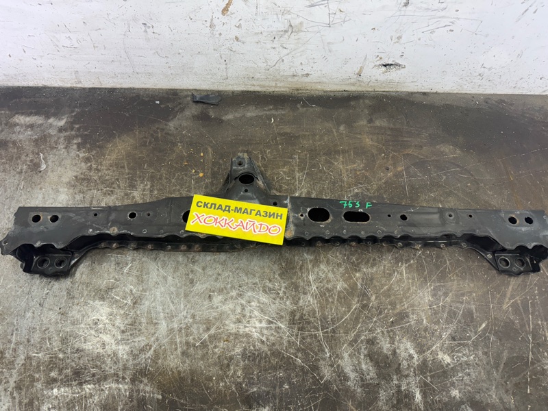 Балка поперечная Toyota Prius ZVW30 2ZR-FXE 12.2011 передняя (б/у)