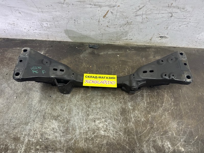 Балка поперечная Toyota Soarer UZZ40 3UZ-FE 04.2001 передняя (б/у)