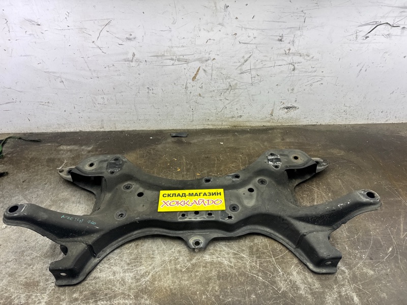 Балка поперечная Toyota Corolla Fielder NZE141G 1NZ-FE 10.2006 передняя (б/у)