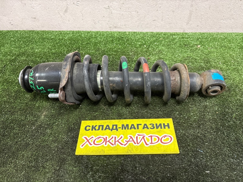 Стойка подвески Toyota Avensis AZT251W 2AZ-FSE 07.2006 задняя правая (б/у)