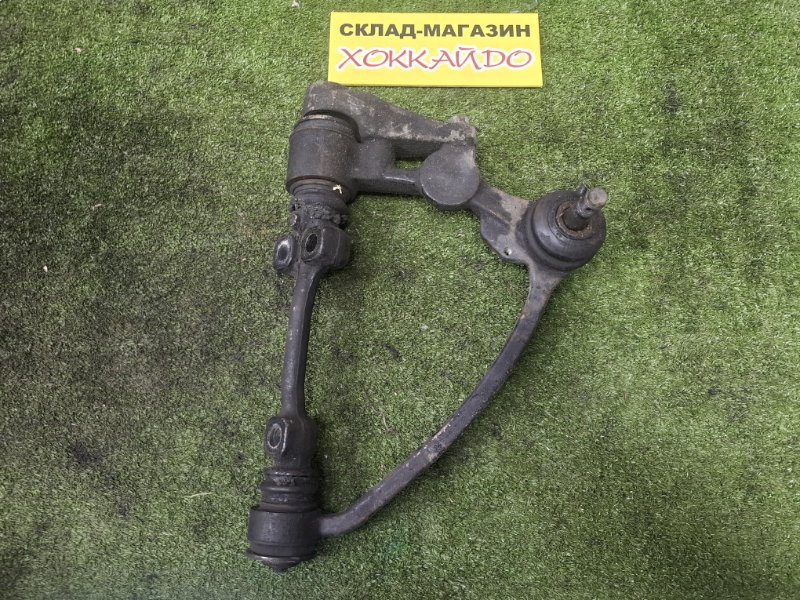 Рычаг подвески верхний Toyota Hiace Regius RCH47W 3RZ-FE 04.1997 передний правый (б/у)