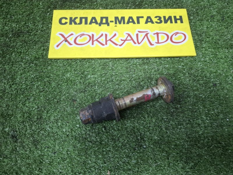 Болт регулировочный Honda CR-V RD7 K24A 09.2004 задний (б/у)