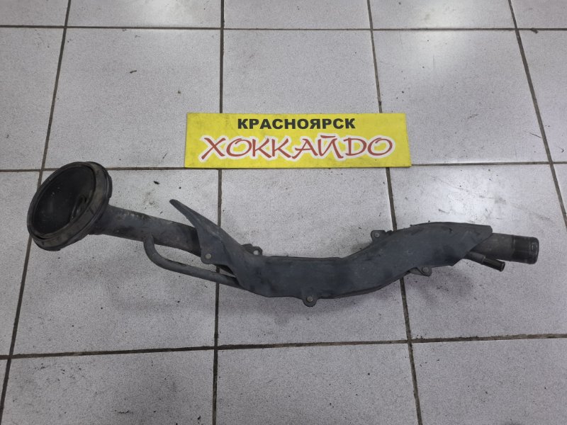 Горловина топливного бака Nissan Cube Z10 CG13DE 02.1998 (б/у)