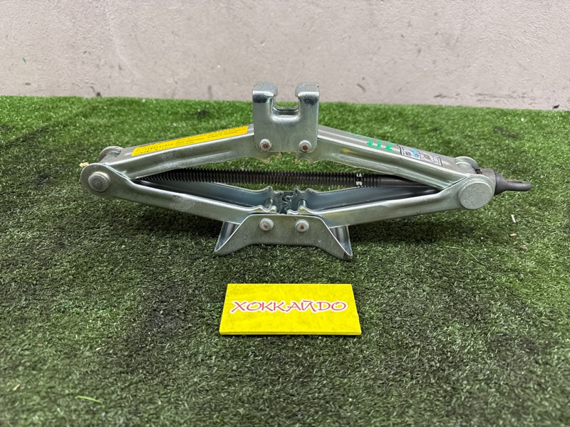 Домкрат Toyota Altezza GXE10 1G-FE 10.1998 (б/у)