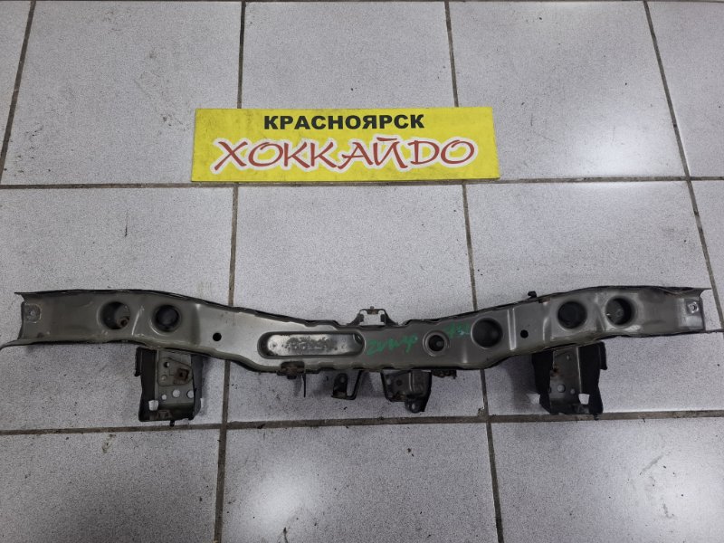 Рамка радиатора Toyota Prius ZVW30 2ZR-FXE 01.2009 (б/у)