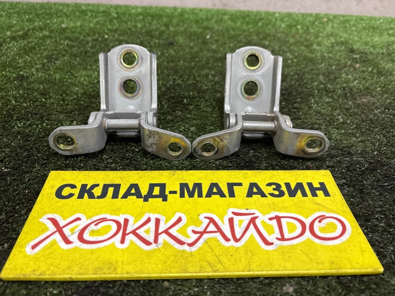 Петля двери Nissan X-Trail NT30 QR20DE 06.2003 передняя правая (б/у)