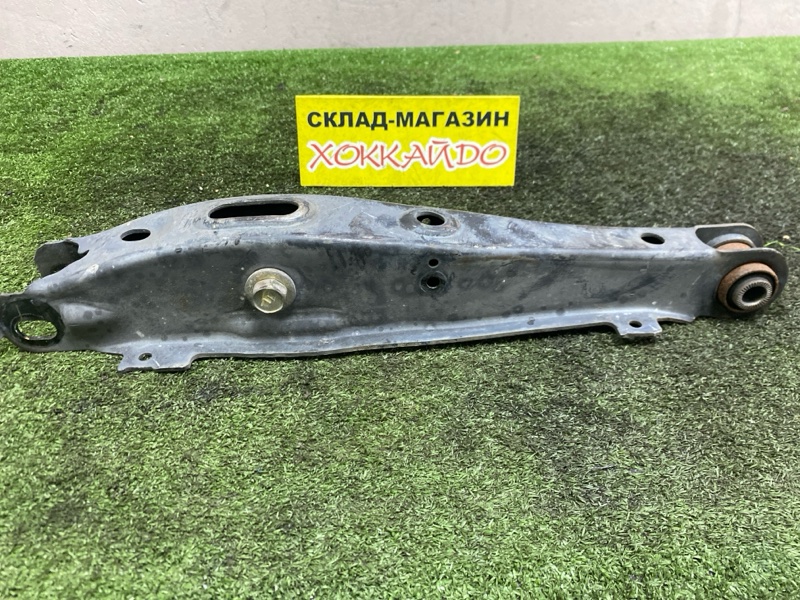 Рычаг подвески Toyota Soarer UZZ40 3UZ-FE 04.2001 задний (б/у)