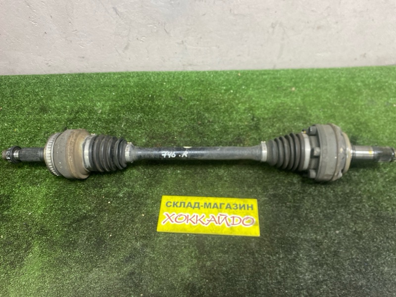 Привод Toyota Soarer UZZ40 3UZ-FE 04.2001 задний правый (б/у)