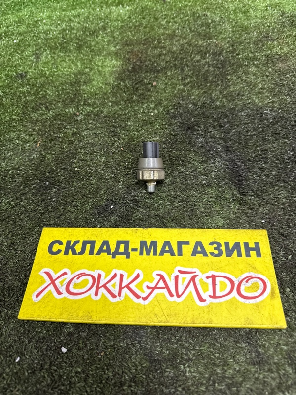 Датчик давления масла Nissan Liberty RM12 QR20DE 05.2001 (б/у)