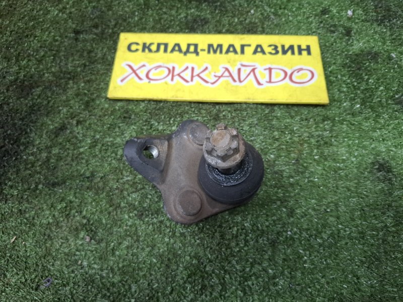 Шаровая Toyota Corolla Fielder ZRE142G 2ZR-FE 10.2006 передняя правая (б/у)
