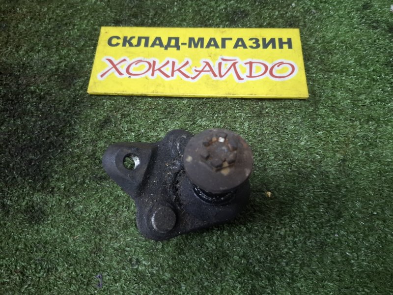Шаровая Toyota Prius ZVW30 2ZR-FXE 01.2009 передняя левая (б/у)