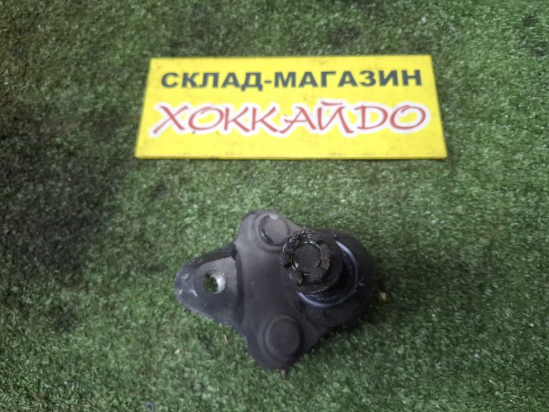 Шаровая Toyota Corolla Fielder NZE141G 1NZ-FE 10.2006 передняя левая (б/у)