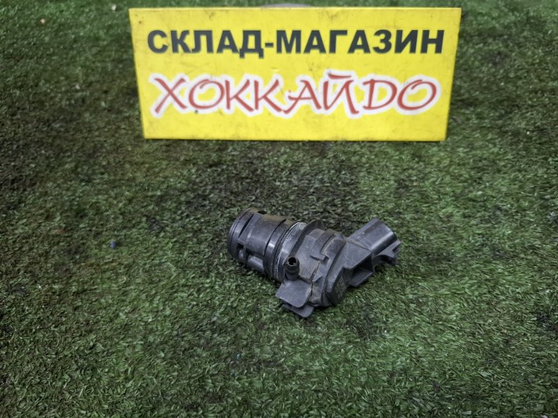 Мотор омывателя Toyota Prius ZVW30 2ZR-FXE 12.2011 задний (б/у)