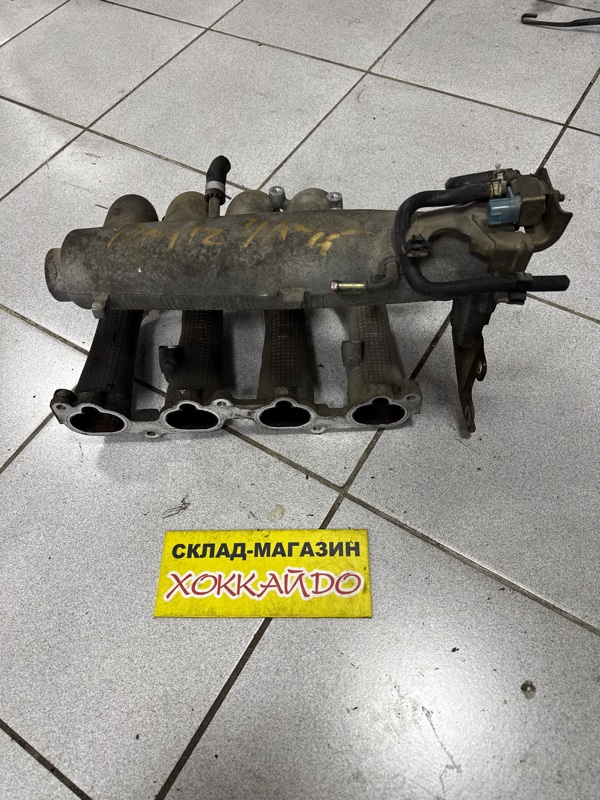 Коллектор впускной Nissan Liberty RM12 QR20DE 05.2001 (б/у)