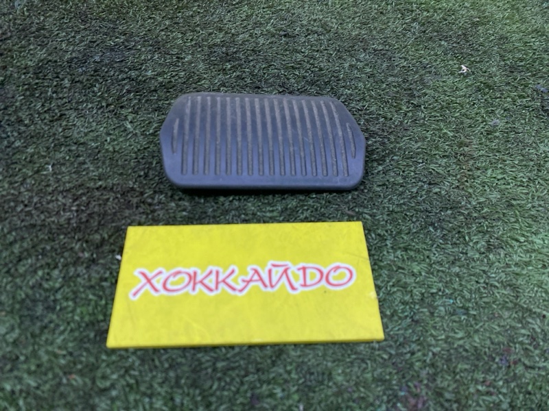 Накладка на педаль Mazda Axela BKEP LF-DE 10.2003 (б/у)