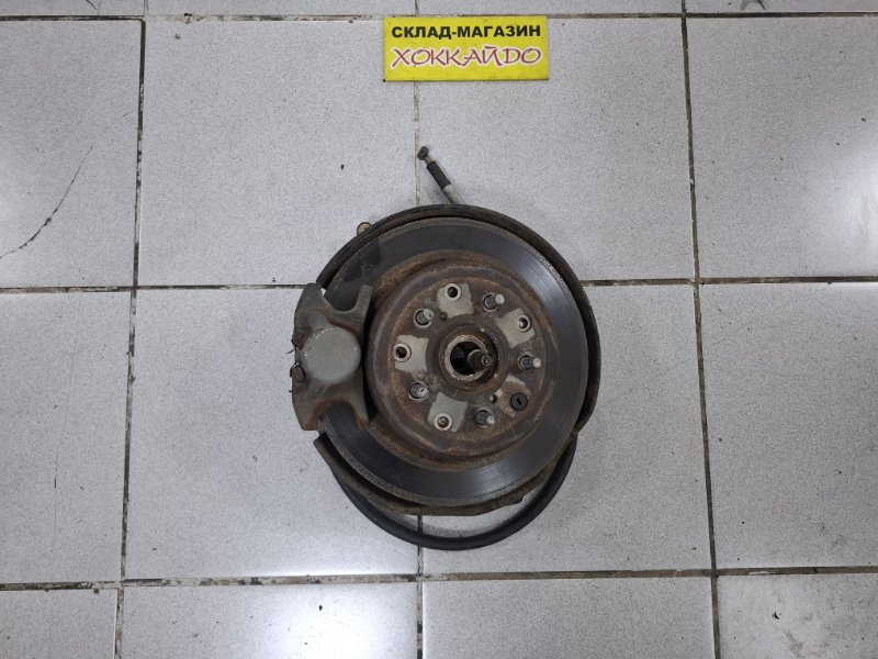 Ступица Toyota Altezza GXE10 1G-FE 10.1998 задняя правая (б/у)