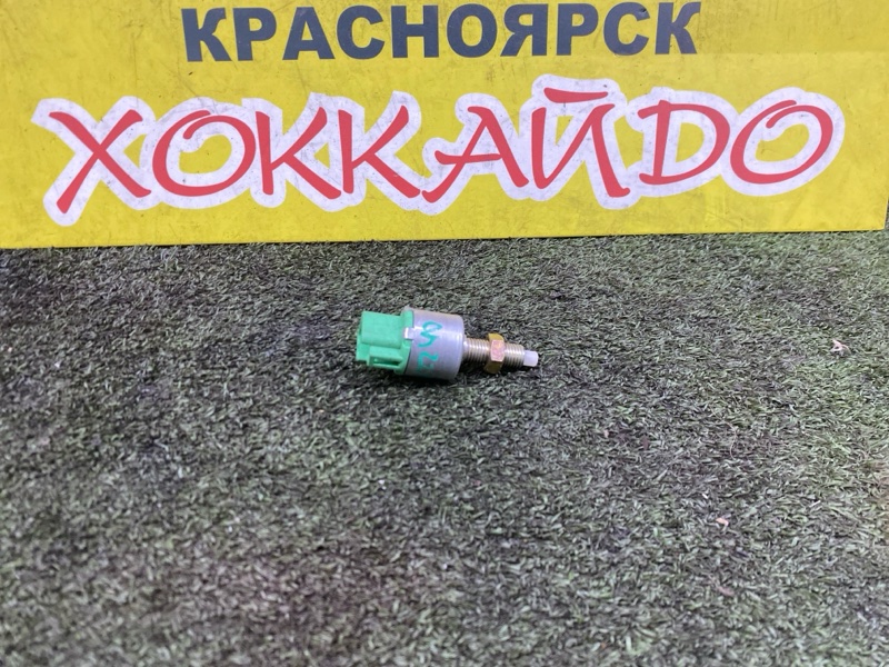 Датчик положения педали тормоза Toyota Soarer UZZ40 3UZ-FE 04.2001 (б/у)