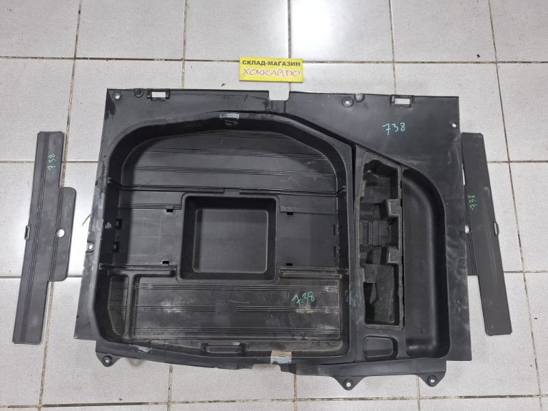 Полка багажника Nissan Avenir PW11 SR20DE 05.2000 (б/у)