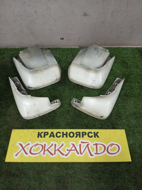 Брызговики Honda Stream RN1 D17A 10.2000 (б/у)