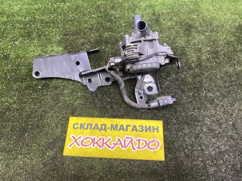 Помпа Toyota Prius ZVW30 2ZR-FXE 01.2009 (б/у)