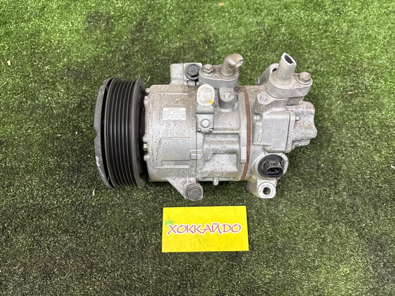 Компрессор кондиционера Toyota Wish ZNE10G 1ZZ-FE 09.2005 (б/у)