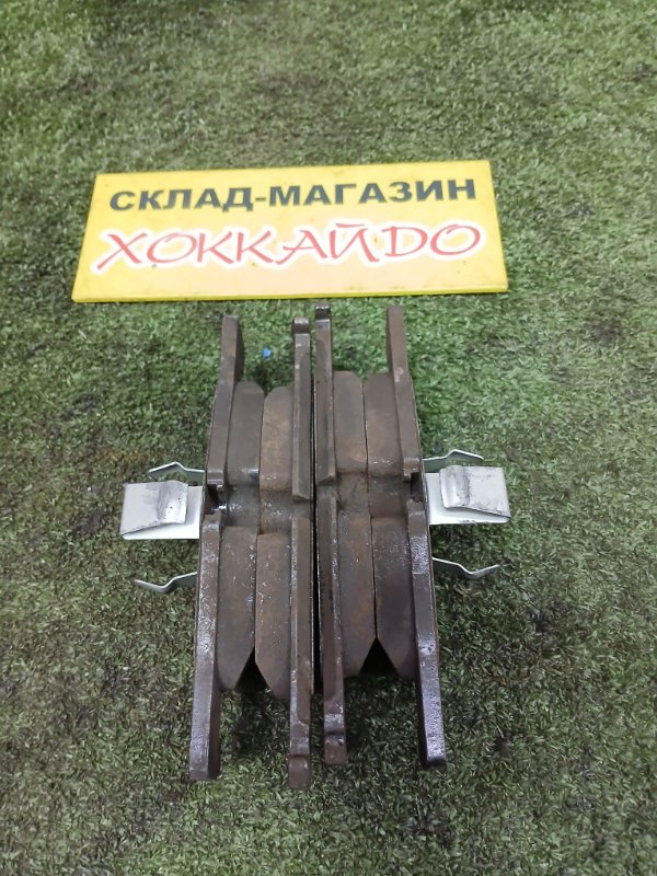 Колодки тормозные BMW 1-SERIES F20 N13B16A 10.2011 передние (б/у)