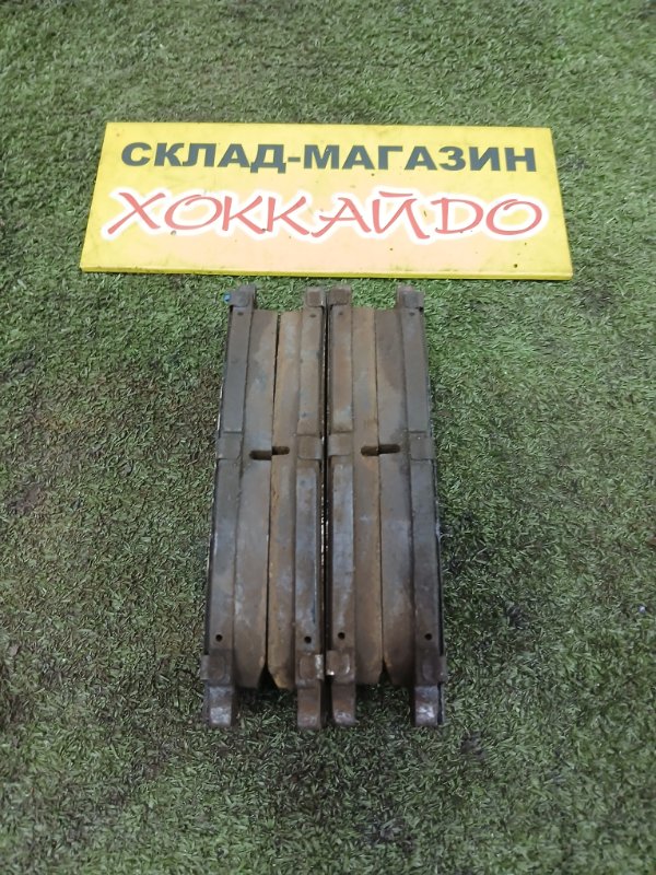 Колодки тормозные Toyota Altezza GXE10 1G-FE 10.1998 передние (б/у)