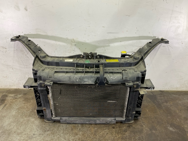 Рамка радиатора Mazda Demio DY3W ZJ-VE 08.2002 (б/у)