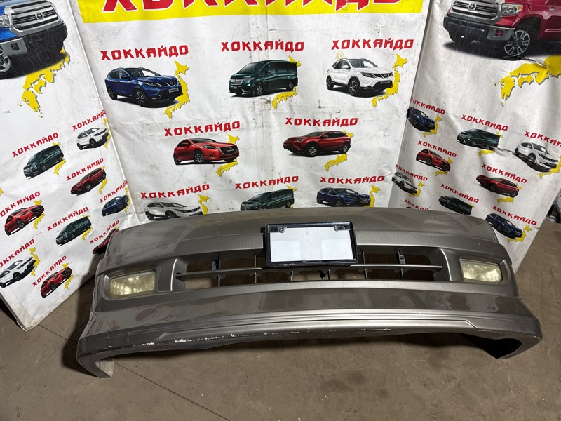 Бампер Toyota Grand Hiace VCH16W 5VZ-FE 08.1999 передний (б/у)