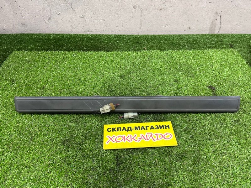 Накладка багажника Mazda Bongo SS88V F8 04.1994 (б/у)