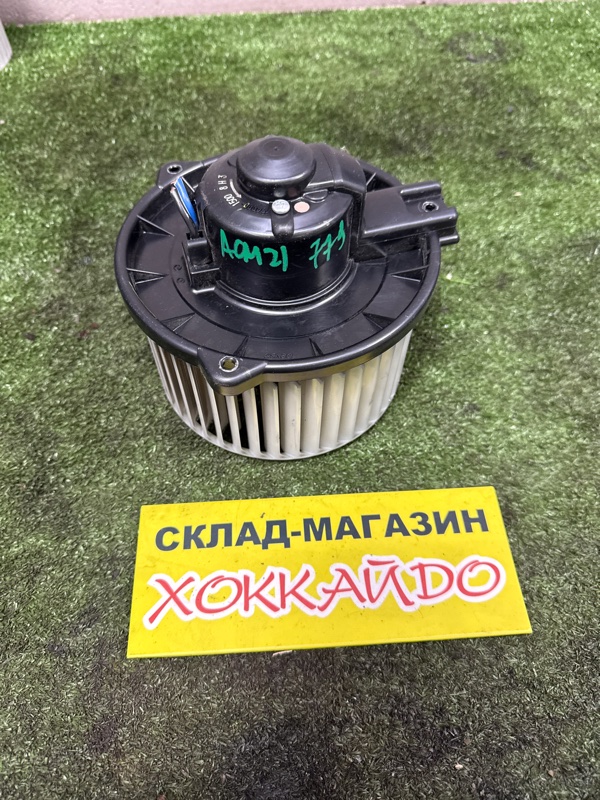 Вентилятор печки Toyota Ipsum ACM21W 2AZ-FE 10.2003 передний (б/у)