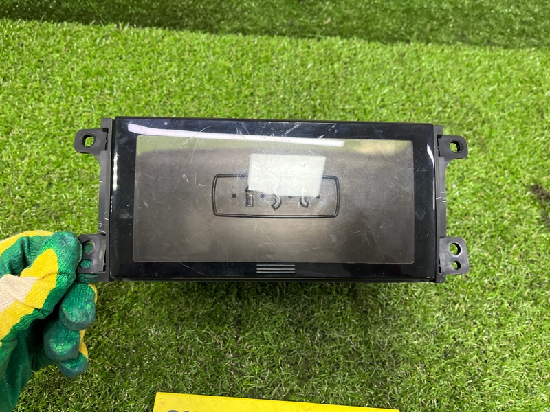Пластиковые детали салона Toyota Ist NCP60 2NZ-FE 05.2002 (б/у)