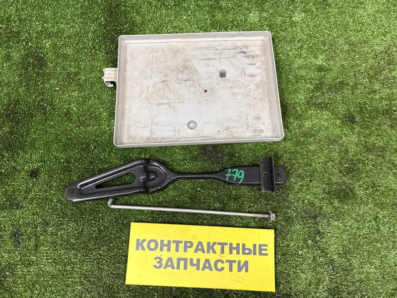 Крепление аккумулятора Toyota Ipsum ACM21W 2AZ-FE 10.2003 (б/у)