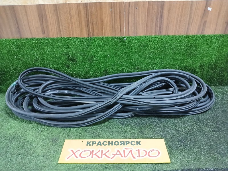 Уплотнитель Toyota Grand Hiace VCH16W 5VZ-FE 08.1999 (б/у)